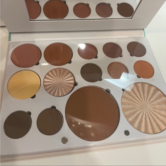Ofra Boho Pro Palette, NIB - Picture 4 of 5